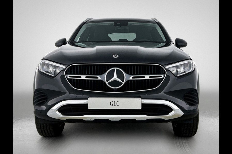 Mercedes-Benz GLC 300e 4MATIC Business Solution Luxury | Advanced pakket | Trekhaak | Sierdelen ruitlook zilvergrijs | Smartphone-integratie | Stoelverwarming | Sfeerverlichting | Warmtewerend, donkergetint glas |