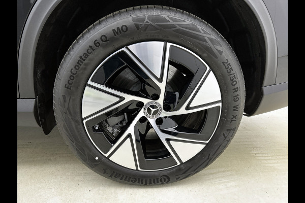 Mercedes-Benz GLC 300e 4MATIC Business Solution Luxury | Advanced pakket | Trekhaak | Sierdelen ruitlook zilvergrijs | Smartphone-integratie | Stoelverwarming | Sfeerverlichting | Warmtewerend, donkergetint glas |