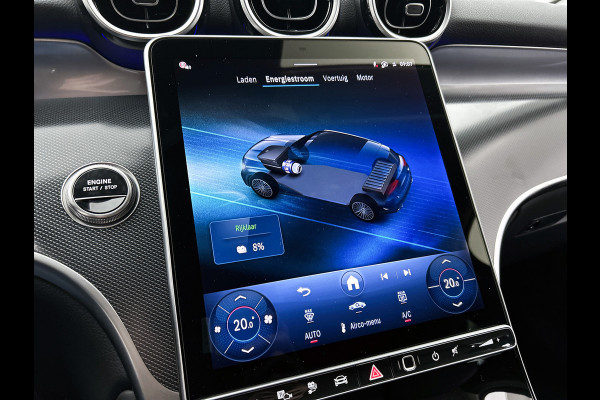 Mercedes-Benz GLC 300e 4MATIC Business Solution Luxury | Advanced pakket | Trekhaak | Sierdelen ruitlook zilvergrijs | Smartphone-integratie | Stoelverwarming | Sfeerverlichting | Warmtewerend, donkergetint glas |