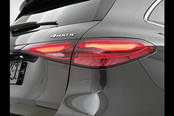 Mercedes-Benz GLC 300e 4MATIC Business Solution Luxury | Advanced pakket | Trekhaak | Sierdelen ruitlook zilvergrijs | Smartphone-integratie | Stoelverwarming | Sfeerverlichting | Warmtewerend, donkergetint glas |