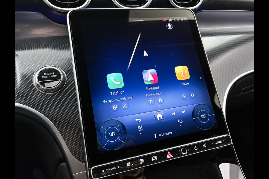 Mercedes-Benz GLC 300e 4MATIC Business Solution Luxury | Advanced pakket | Trekhaak | Sierdelen ruitlook zilvergrijs | Smartphone-integratie | Stoelverwarming | Sfeerverlichting | Warmtewerend, donkergetint glas |