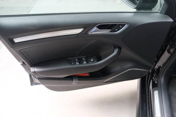 Audi A3 Limousine 35 TFSI CoD Advance Sport 2x S-Line Automaat - N.A.P. Airco, Cruise, PDC.