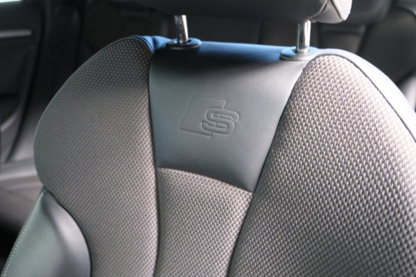 Audi A3 Limousine 35 TFSI CoD Advance Sport 2x S-Line Automaat - N.A.P. Airco, Cruise, PDC.