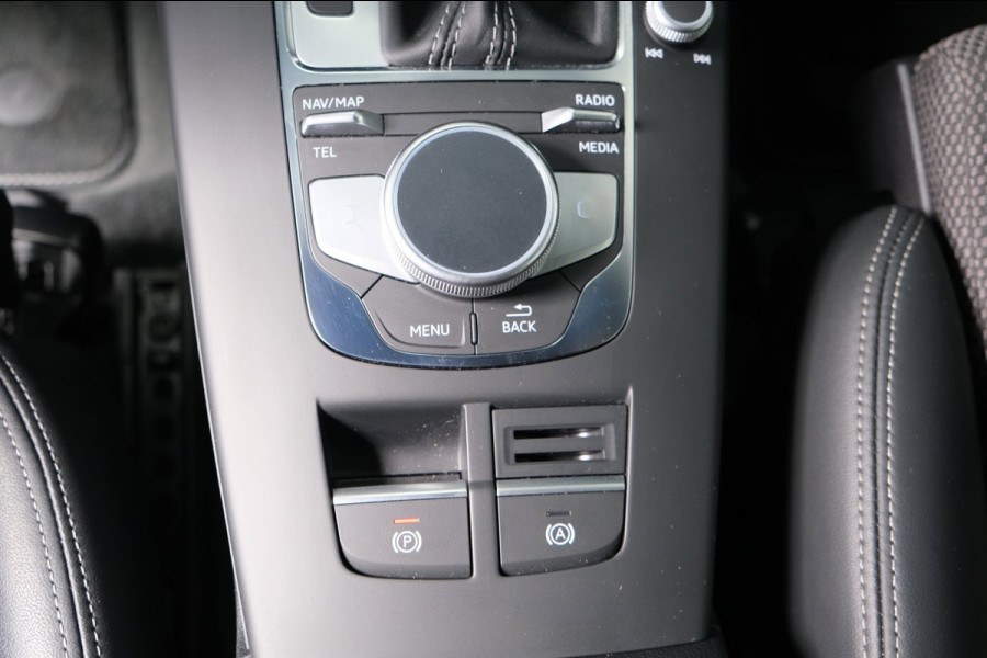 Audi A3 Limousine 35 TFSI CoD Advance Sport 2x S-Line Automaat - N.A.P. Airco, Cruise, PDC.