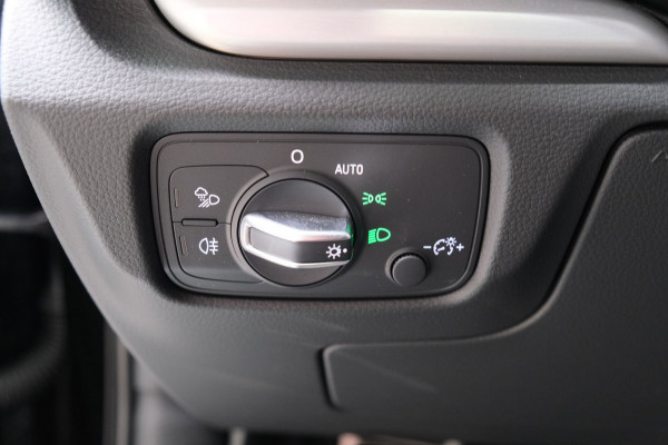 Audi A3 Limousine 35 TFSI CoD Advance Sport 2x S-Line Automaat - N.A.P. Airco, Cruise, PDC.