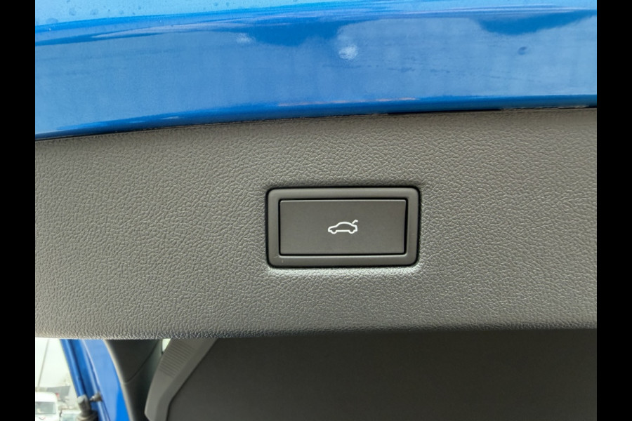 Ford Capri Premium Extanded Range RWD 77 kWh DRIVERPACK! WARMTEPOMP! WINTER