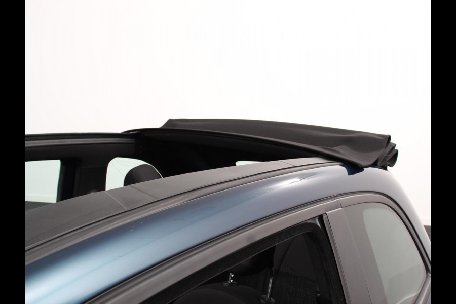 Fiat 500C 1.0 Hybrid Vita Cabrio Airco LED Parkeersensoren achter Cruise control Radio Apple Carplay/ Android Auto