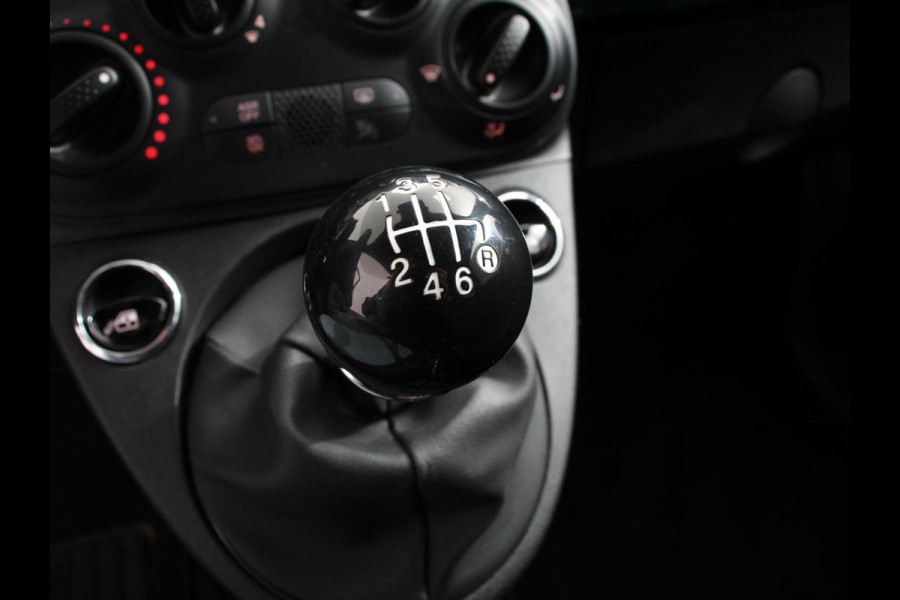 Fiat 500C 1.0 Hybrid Vita Cabrio Airco LED Parkeersensoren achter Cruise control Radio Apple Carplay/ Android Auto