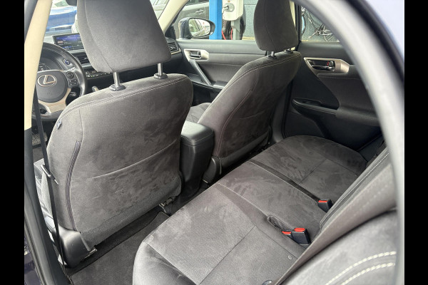 Lexus CT 200h Ultimate Edition 136pk | Achteruitrijcamera | Climate Control | Xenon | PDC |