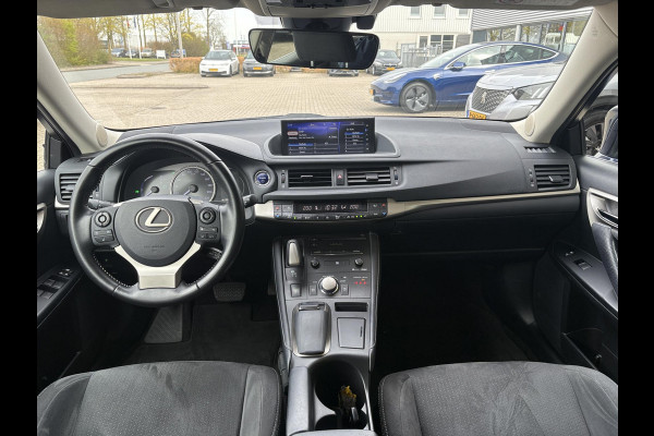 Lexus CT 200h Ultimate Edition 136pk | Achteruitrijcamera | Climate Control | Xenon | PDC |