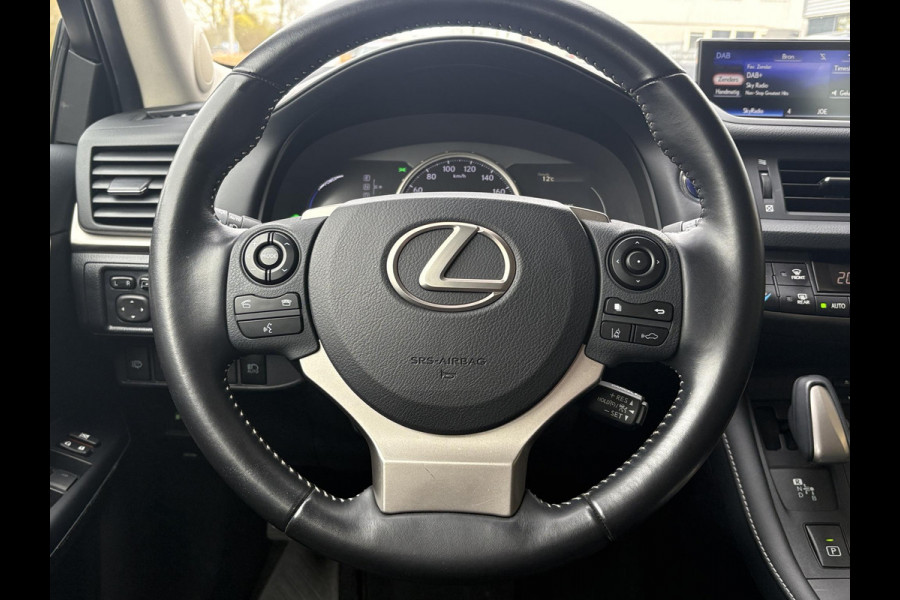 Lexus CT 200h Ultimate Edition 136pk | Achteruitrijcamera | Climate Control | Xenon | PDC |