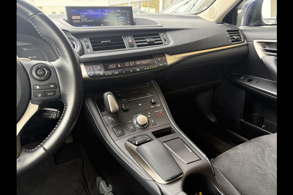 Lexus CT 200h Ultimate Edition 136pk | Achteruitrijcamera | Climate Control | Xenon | PDC |