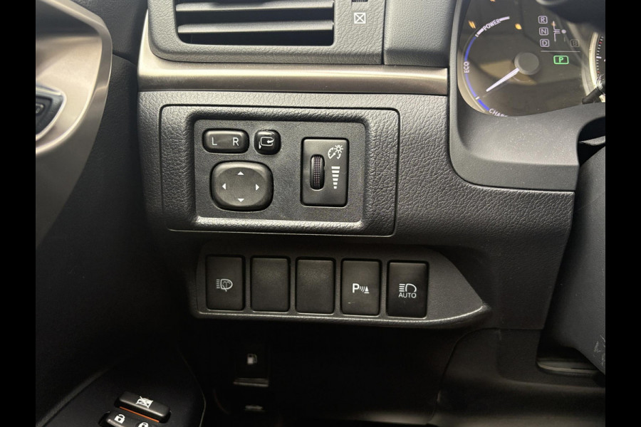 Lexus CT 200h Ultimate Edition 136pk | Achteruitrijcamera | Climate Control | Xenon | PDC |