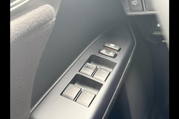 Lexus CT 200h Ultimate Edition 136pk | Achteruitrijcamera | Climate Control | Xenon | PDC |