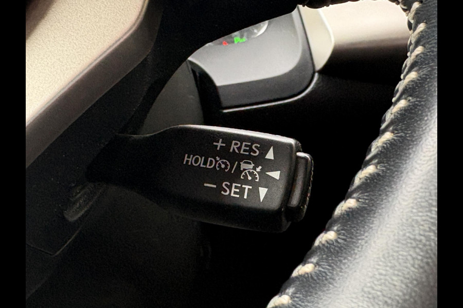 Lexus CT 200h Ultimate Edition 136pk | Achteruitrijcamera | Climate Control | Xenon | PDC |