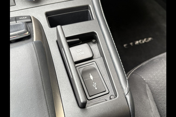 Lexus CT 200h Ultimate Edition 136pk | Achteruitrijcamera | Climate Control | Xenon | PDC |