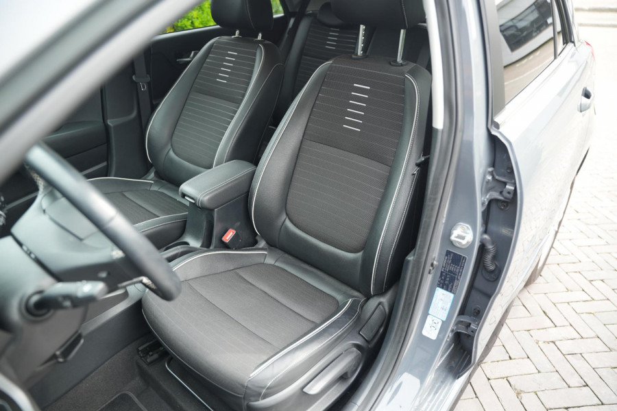 Kia Rio 1.0 T-GDi MHEV DynamicLine Schuifdak GT Line Airco Clima Cruise Leer/Stof