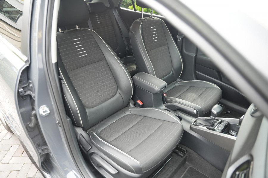 Kia Rio 1.0 T-GDi MHEV DynamicLine Schuifdak GT Line Airco Clima Cruise Leer/Stof