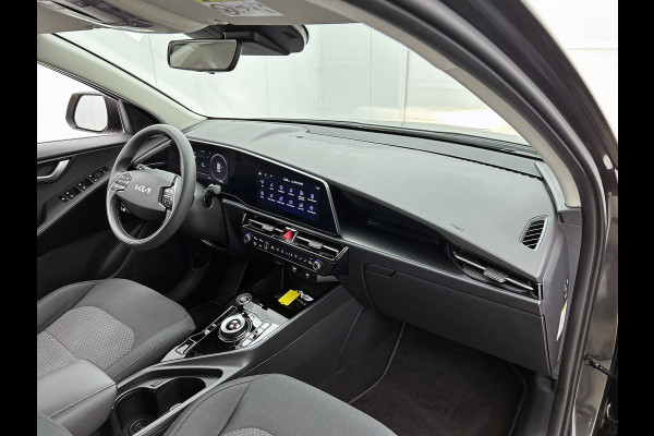 Kia Niro EV 64.8 KWh * SOH 100% * Nieuw model / Light Edition / Cruise-Adaptief / Navi Full Map / Apple Carplay / Airconditioning Fabrieksgarantie