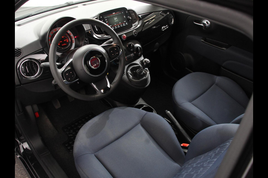 Fiat 500C 1.0 Hybrid Club Cabrio Airco LED Parkeersensoren achter Cruise control Radio Apple Carplay/ Android Auto