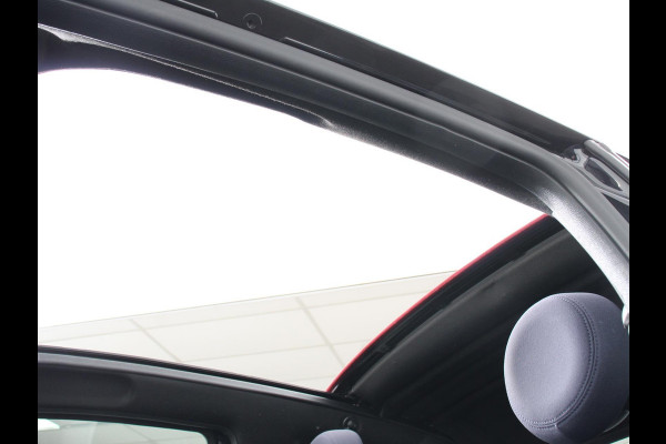 Fiat 500C 1.0 Hybrid Club Cabrio Airco LED Parkeersensoren achter Cruise control Radio Apple Carplay/ Android Auto