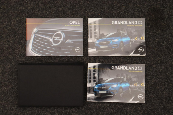 Opel Grandland X 1.2 Turbo Business Executive | Origineel NL | Trekhaak | Navigatie |