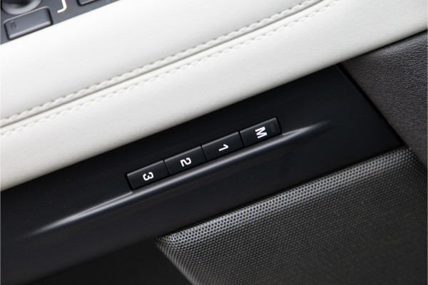 Land Rover Range Rover Evoque 1.5 P300e AWD R-Dynamic SE, Meridian, Trekhaak, Leder, 2020