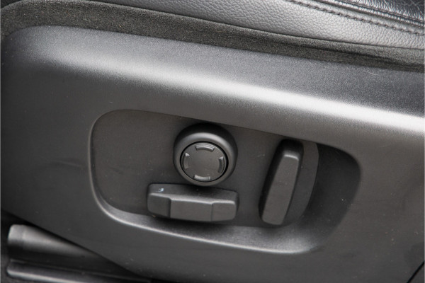 Land Rover Range Rover Evoque 1.5 P300e AWD R-Dynamic SE, Meridian, Trekhaak, Leder, 2020