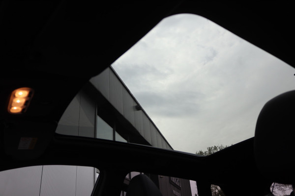 Nissan QASHQAI 1.2DIG-T 116PK Automaat Tekna+ Navigatie/Camera/Panoramadak/Trekhaak/Memory-stoel