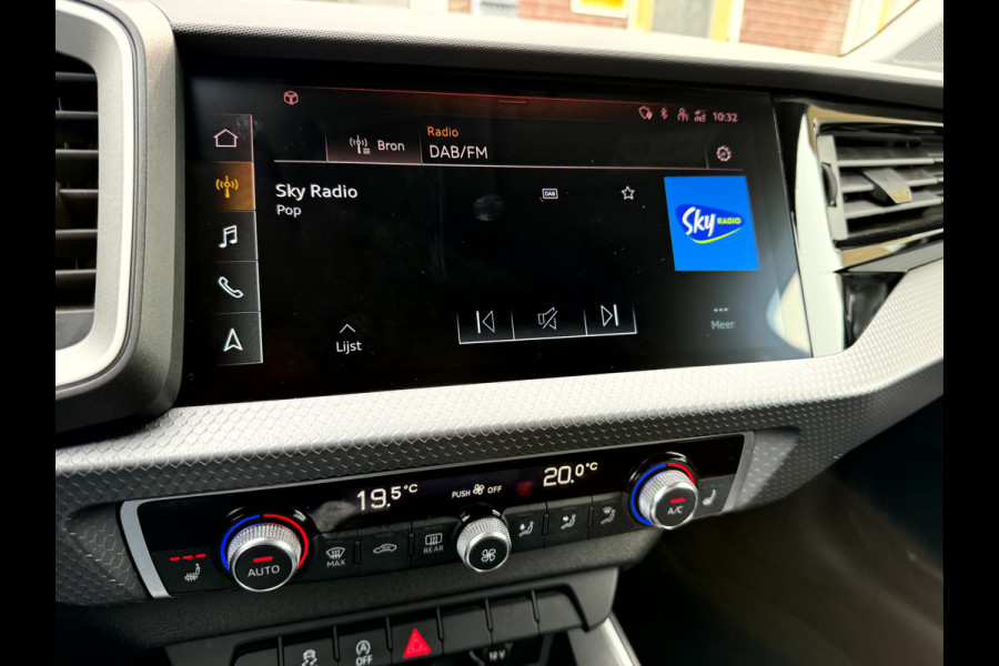 Audi A1 Sportback 25 TFSI Advanced edition 17''Lmv, Stoelverwarming, App Connect