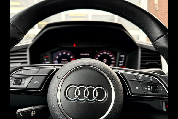 Audi A1 Sportback 25 TFSI Advanced edition 17''Lmv, Stoelverwarming, App Connect