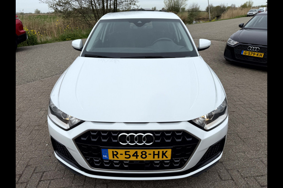 Audi A1 Sportback 25 TFSI Advanced edition 17''Lmv, Stoelverwarming, App Connect