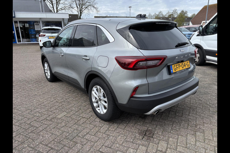 Ford Kuga 2.5 PHEV Titanium | 242pk | Wegklapbare Trekhaak | 2.100kg Trekgewicht | Achteruitrijcamera | Cruise control | Navigatie | Digitale cockpit