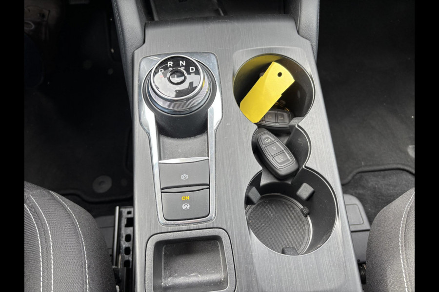 Ford Kuga 2.5 PHEV Titanium | 242pk | Wegklapbare Trekhaak | 2.100kg Trekgewicht | Achteruitrijcamera | Cruise control | Navigatie | Digitale cockpit