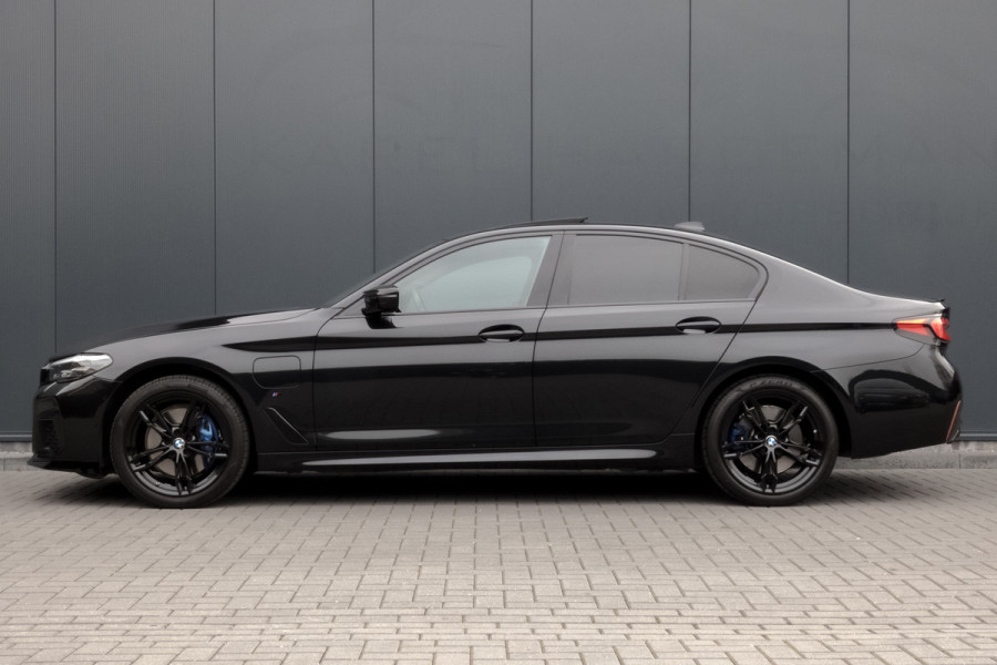 BMW 5 Serie 530e Business Edition Plus M-PERFORMANCE | M-PAKKET | PANO | ACC | CAMERA | ELEKTRISCH VERSTELBARE VOORSTOELEN