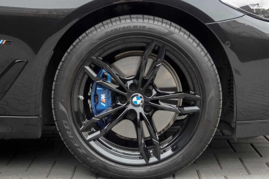 BMW 5 Serie 530e Business Edition Plus M-PERFORMANCE | M-PAKKET | PANO | ACC | CAMERA | ELEKTRISCH VERSTELBARE VOORSTOELEN