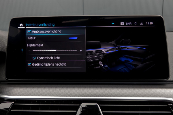 BMW 5 Serie 530e Business Edition Plus M-PERFORMANCE | M-PAKKET | PANO | ACC | CAMERA | ELEKTRISCH VERSTELBARE VOORSTOELEN