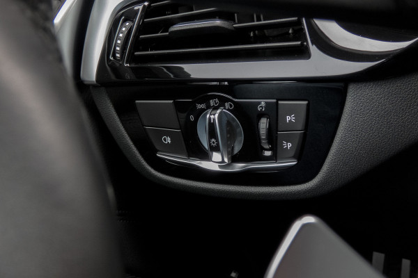 BMW 5 Serie 530e Business Edition Plus M-PERFORMANCE | M-PAKKET | PANO | ACC | CAMERA | ELEKTRISCH VERSTELBARE VOORSTOELEN