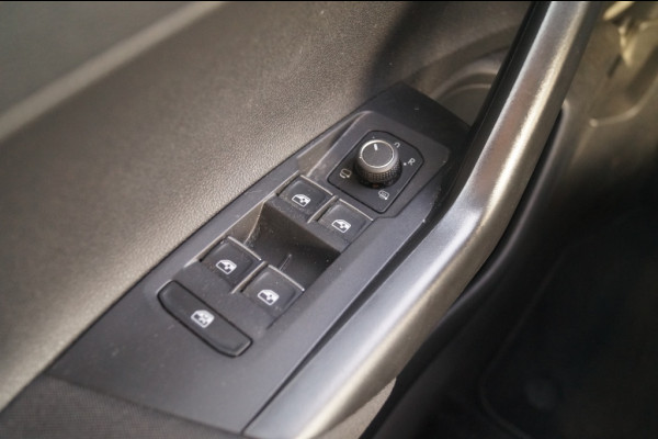 Volkswagen Taigo 1.0 TSI 110pk R-Line Business -NAVI-ECC-CAM-DIGI-