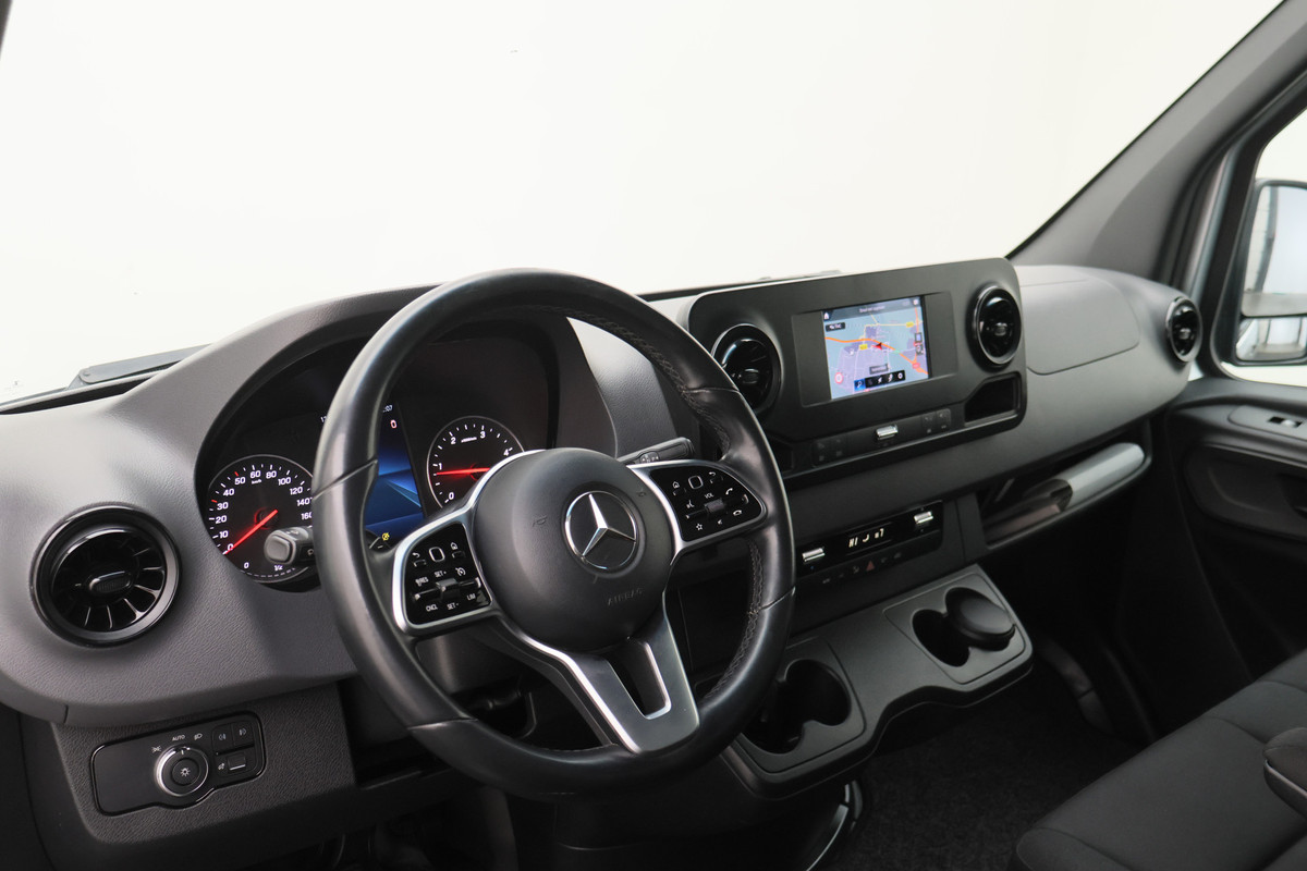 Mercedes-Benz Sprinter 314 2.2 CDI Automaat L2H2 3-Zits, LED, Climate, Camera, Cruise, Navigatie, Bluetooth, Trekhaak, 16''