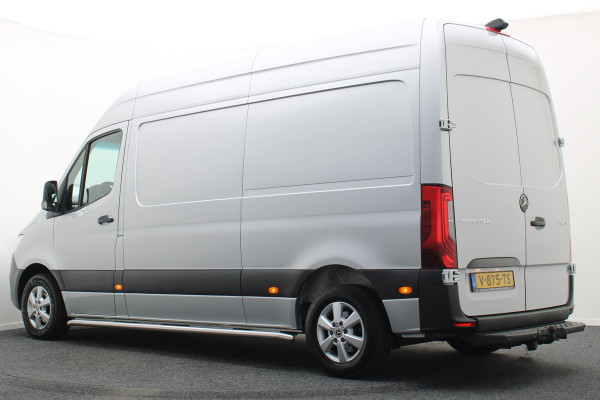 Mercedes-Benz Sprinter 314 2.2 CDI Automaat L2H2 3-Zits, LED, Climate, Camera, Cruise, Navigatie, Bluetooth, Trekhaak, 16''