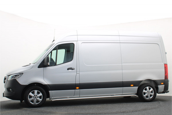 Mercedes-Benz Sprinter 314 2.2 CDI Automaat L2H2 3-Zits, LED, Climate, Camera, Cruise, Navigatie, Bluetooth, Trekhaak, 16''