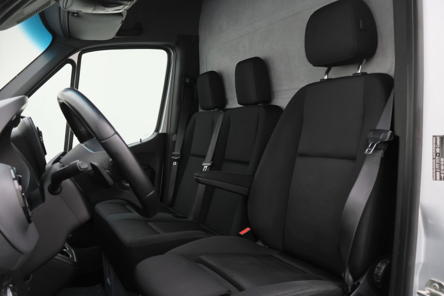 Mercedes-Benz Sprinter 314 2.2 CDI Automaat L2H2 3-Zits, LED, Climate, Camera, Cruise, Navigatie, Bluetooth, Trekhaak, 16''