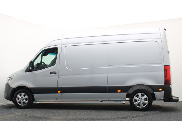 Mercedes-Benz Sprinter 314 2.2 CDI Automaat L2H2 3-Zits, LED, Climate, Camera, Cruise, Navigatie, Bluetooth, Trekhaak, 16''