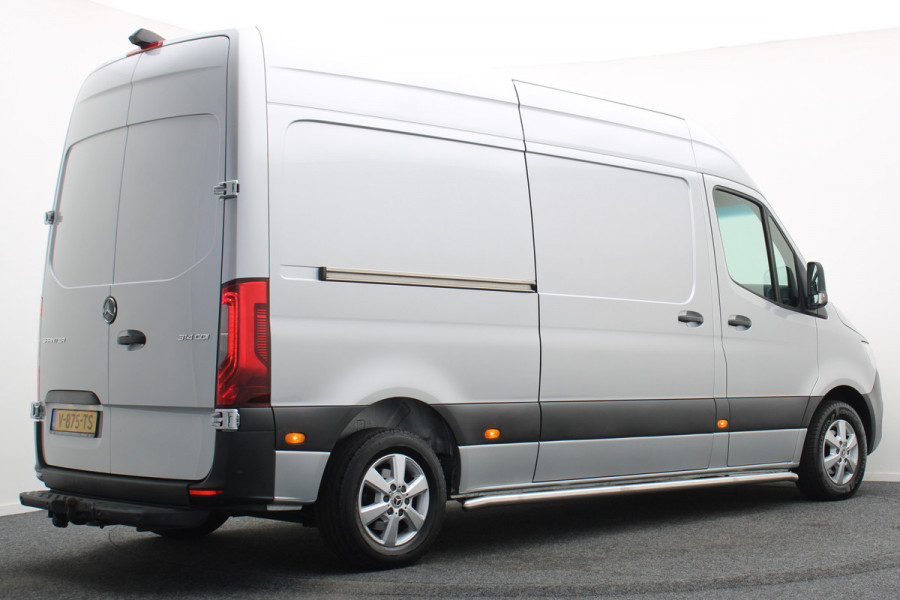 Mercedes-Benz Sprinter 314 2.2 CDI Automaat L2H2 3-Zits, LED, Climate, Camera, Cruise, Navigatie, Bluetooth, Trekhaak, 16''