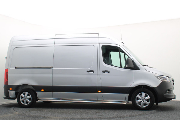 Mercedes-Benz Sprinter 314 2.2 CDI Automaat L2H2 3-Zits, LED, Climate, Camera, Cruise, Navigatie, Bluetooth, Trekhaak, 16''