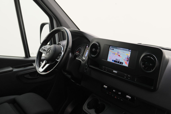Mercedes-Benz Sprinter 314 2.2 CDI Automaat L2H2 3-Zits, LED, Climate, Camera, Cruise, Navigatie, Bluetooth, Trekhaak, 16''