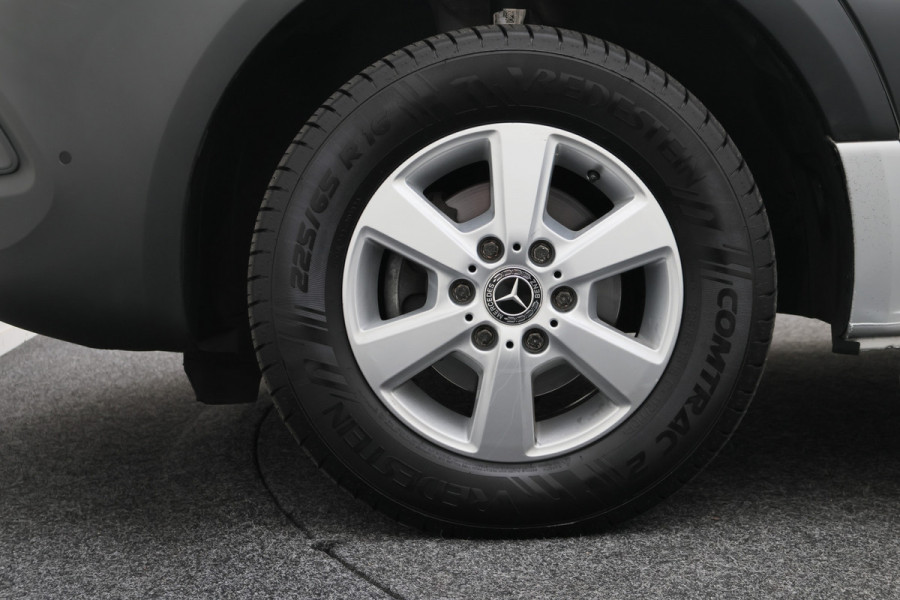 Mercedes-Benz Sprinter 314 2.2 CDI Automaat L2H2 3-Zits, LED, Climate, Camera, Cruise, Navigatie, Bluetooth, Trekhaak, 16''