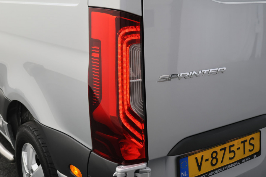 Mercedes-Benz Sprinter 314 2.2 CDI Automaat L2H2 3-Zits, LED, Climate, Camera, Cruise, Navigatie, Bluetooth, Trekhaak, 16''