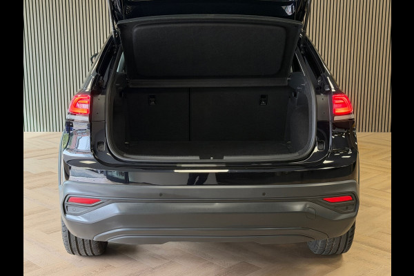 Volkswagen Taigo 1.0 TSI DSG CAMERA NAVIGATIE PDC CRUISE APPLE CARPLAY KEYLESS-GO START/STOP STOELVERWARMING